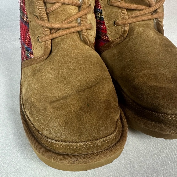 UGG big kids Tartan Neumel. Tan. Size big kids 6 Women’s 7.5 - Picture 7 of 13